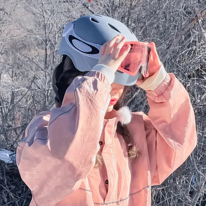 查理咬我手指